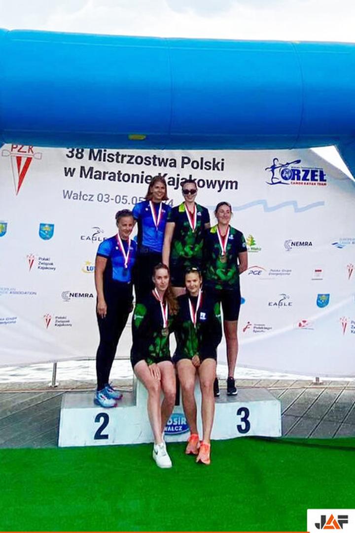 Sportowa rywalizacja kajakarstwo