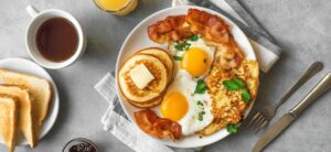 Jak energetyka śniadania wpływa na kompozycję sylwetki?