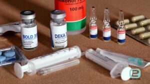 Skutki uboczne sterydów – dlaczego młodzi powinni być ostrożni?