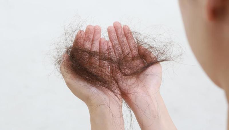 Wpływ stresu na włosy