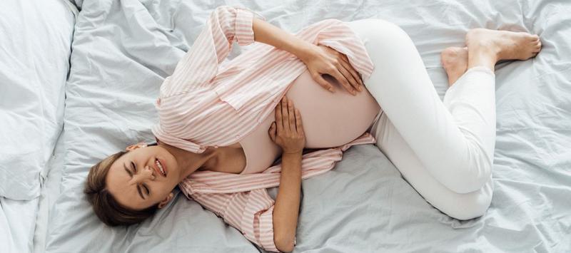 Łagodzenie dolegliwości brzucha przed treningiem