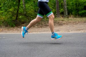 Wybór najlepszego obuwia: w czym biegac, aby osiągnąć sukces?