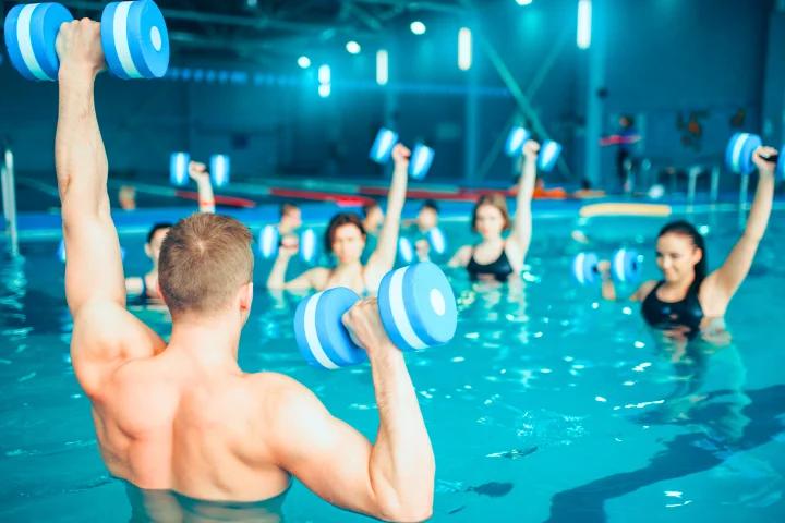 Odkryj fascynujący świat aqua aerobiku i jego niezwykłe zalety dla zdrowia i kondycji