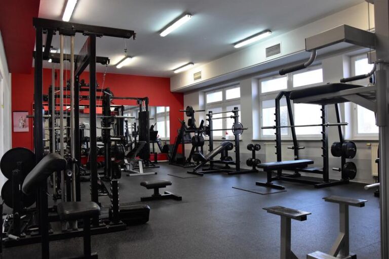 Kobieta na siłowni: jak unikać pułapek z żelaza cz. II